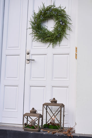 Thuja krans med bær D60