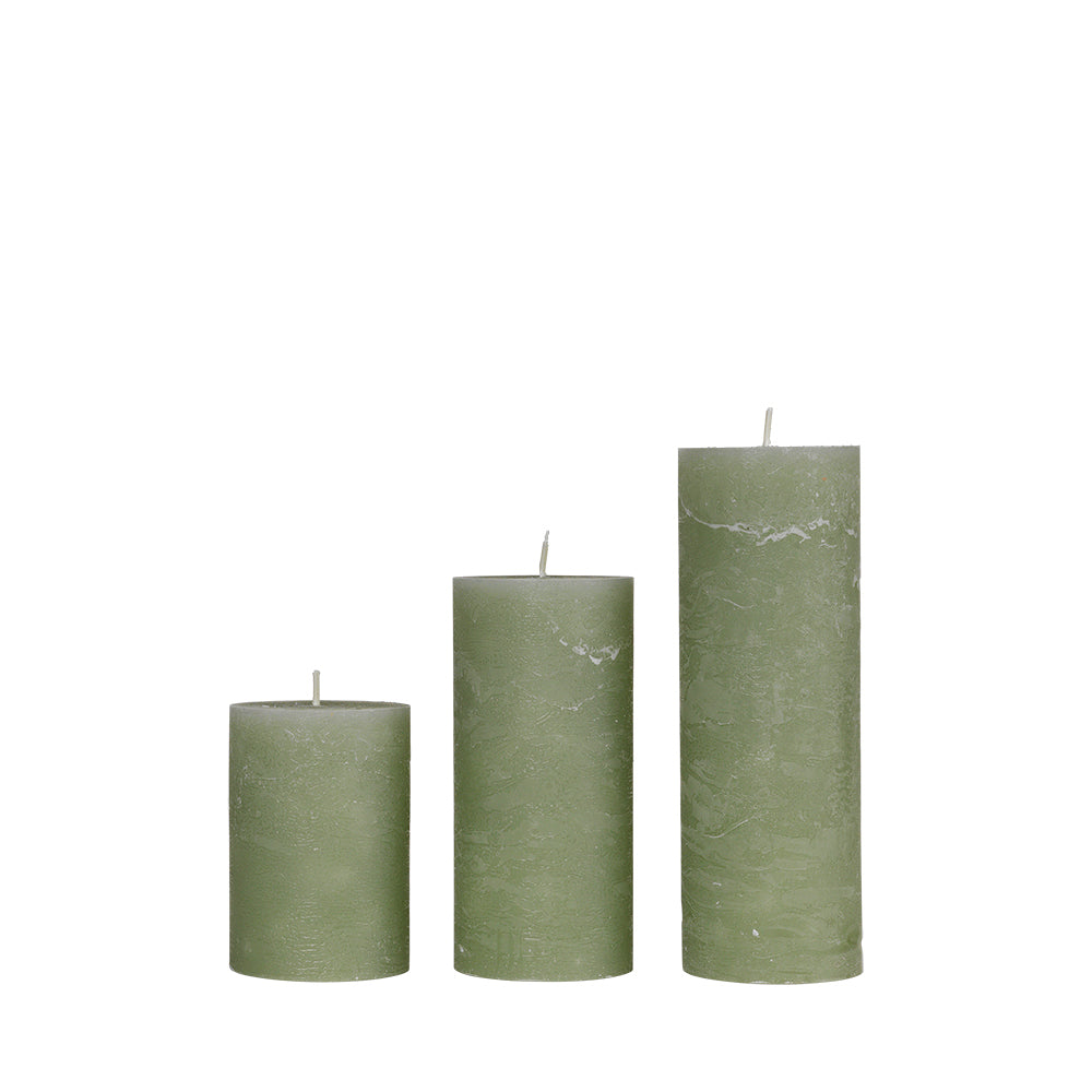 Rustic Stearinlys i farven FOREST GREEN - Dia 7 cm
