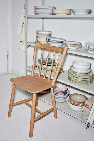 J41 Stolen
 - Farve: Olierede Eg