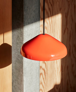 HAY
 PAO STEEL PENDANT 230 
 - Farve: Red