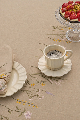 Dug Blomster broderi - 140x240cm Brun