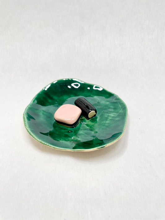 Go Slow Ceramic smykkeskål - 10 - Grøn med konfekt