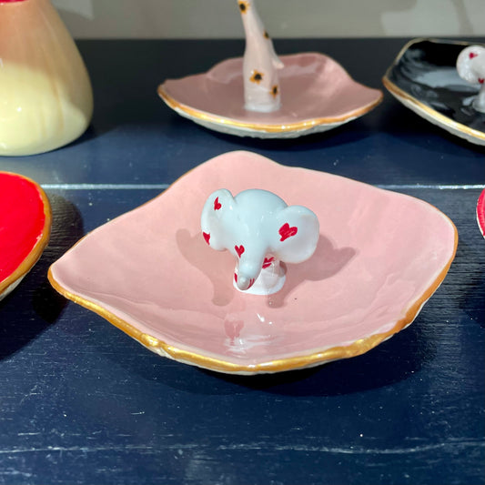 Go Slow Ceramic smykkeskål - Lyserød skål Elefant med hjerter