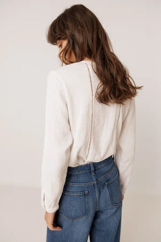Indi & Cold Blonde Bluse