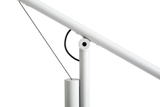 HAY
 FIFTY-FIFTY FLOOR LAMP
 - Farve: Soft Black