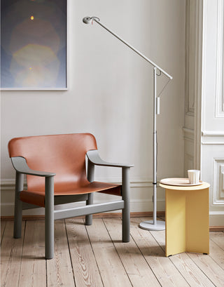 Slit Table
 - Str.: Ø35*H47 cm
 - Farve: High Light Yellow