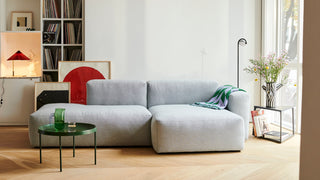 Tulou Coffee table
 - Str.: Ø55*H35
 - Farve: Matt Green